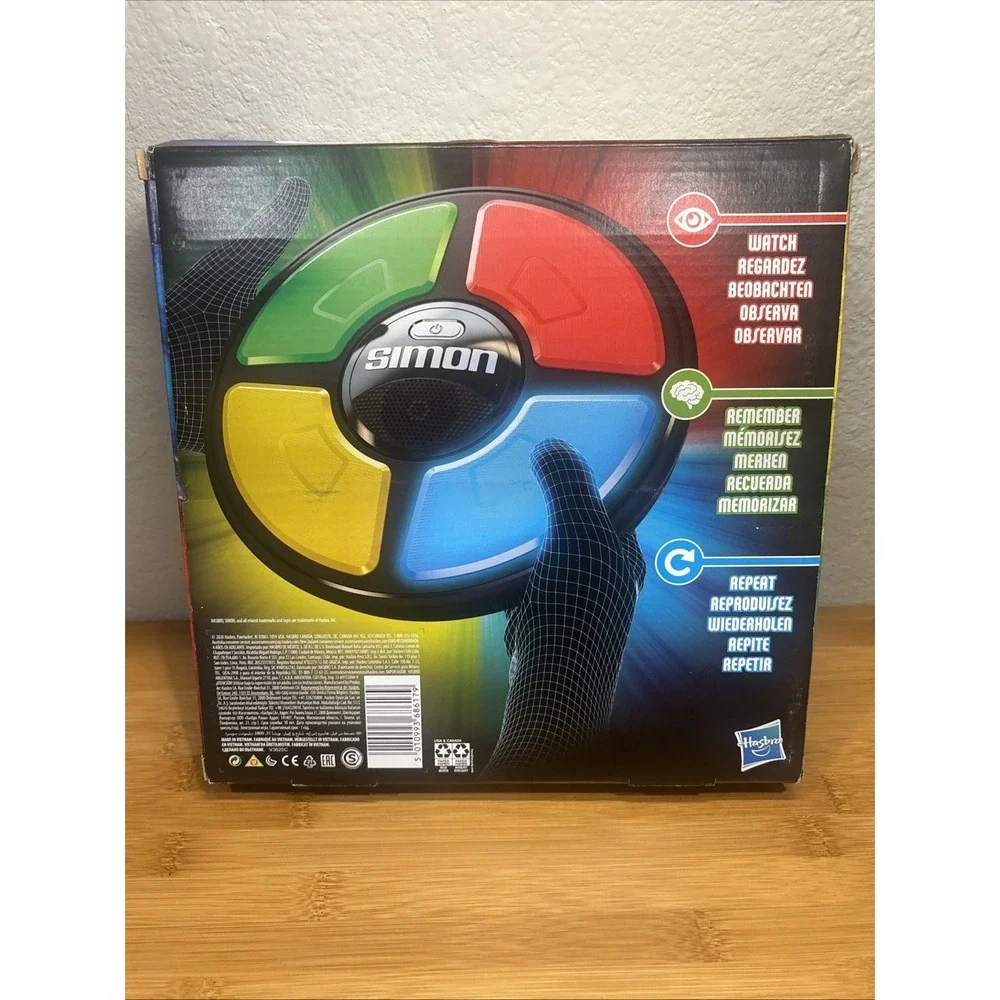 Hasbro SIMON Says Classic Memory Electronic Game 2020‎ Version BRAND NEW